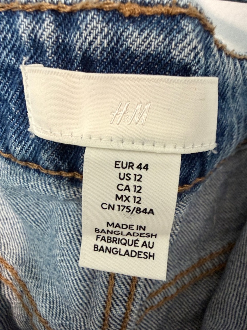 H & M Light Blue Denim Roll-Cuff Women's Shorts - Picture 5 of 5